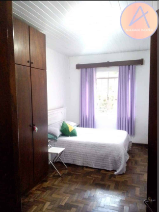 Imagem Casa com 3 Quartos à Venda, 193 m² em Água Verde - Curitiba