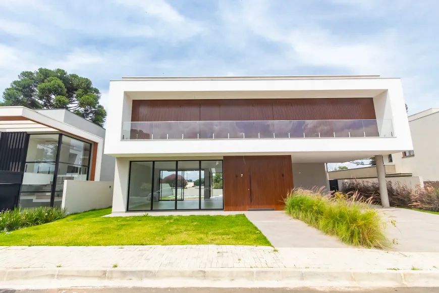 Imagem Casa de Condomínio com 4 Quartos à Venda, 500 m² em Orleans - Curitiba Imagem Casa de Condomínio com 4 Quartos à Venda, 500 m² em Orleans - Curitiba