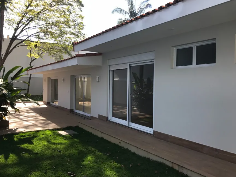 Imagem Casa com 4 Quartos para Alugar ou Temporada, 238 m²em Santo Amaro - São Paulo Imagem Casa com 4 Quartos para Alugar ou Temporada, 238 m²em Santo Amaro - São Paulo