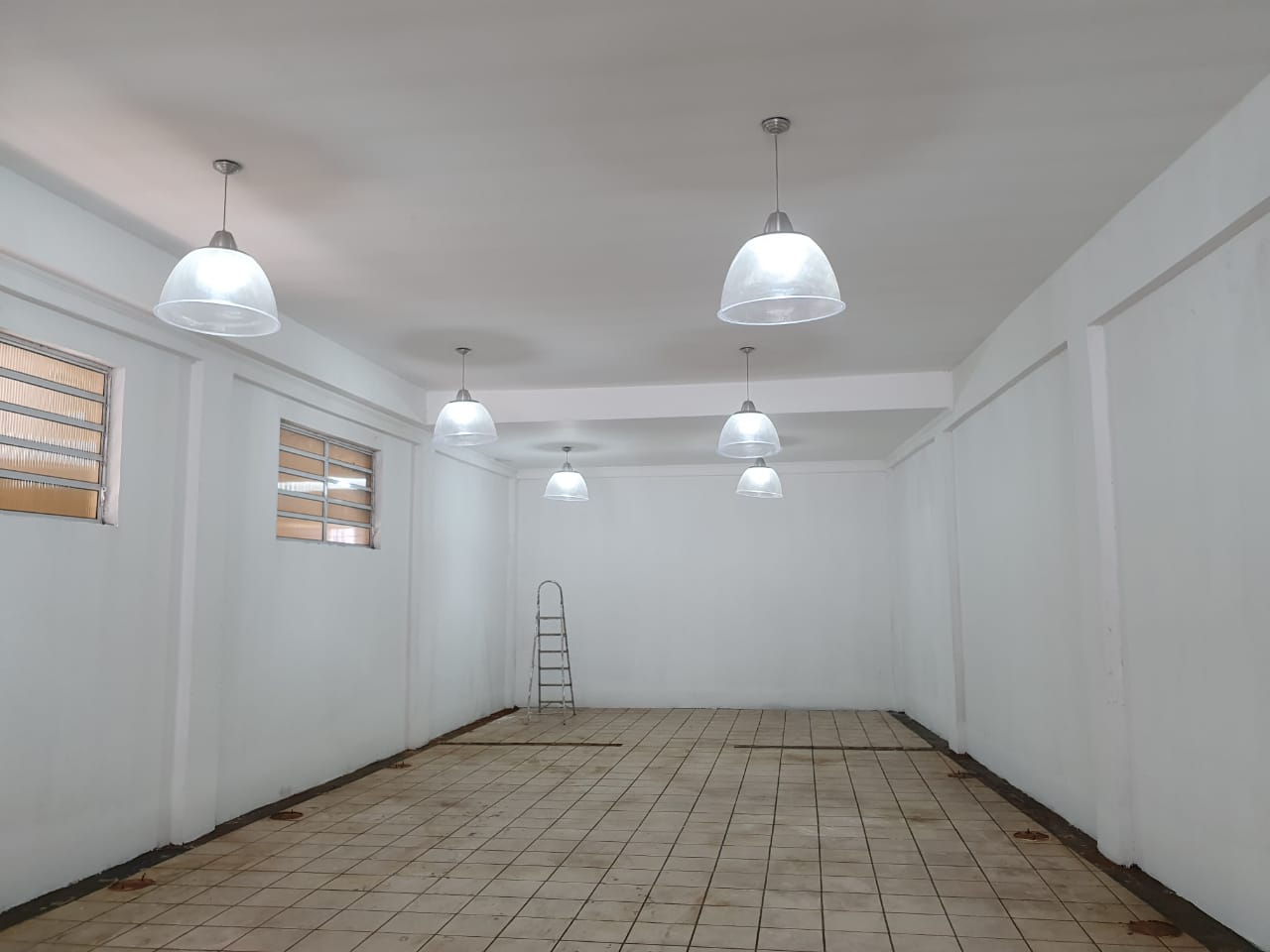 Imagem Galpão para Alugar, 295 m²em Vila Sílvia - São Paulo