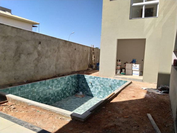 Imagem Sobrado com 5 Quartos à Venda, 273 m² em Residencial Goiânia Golfe Clube - Goiânia