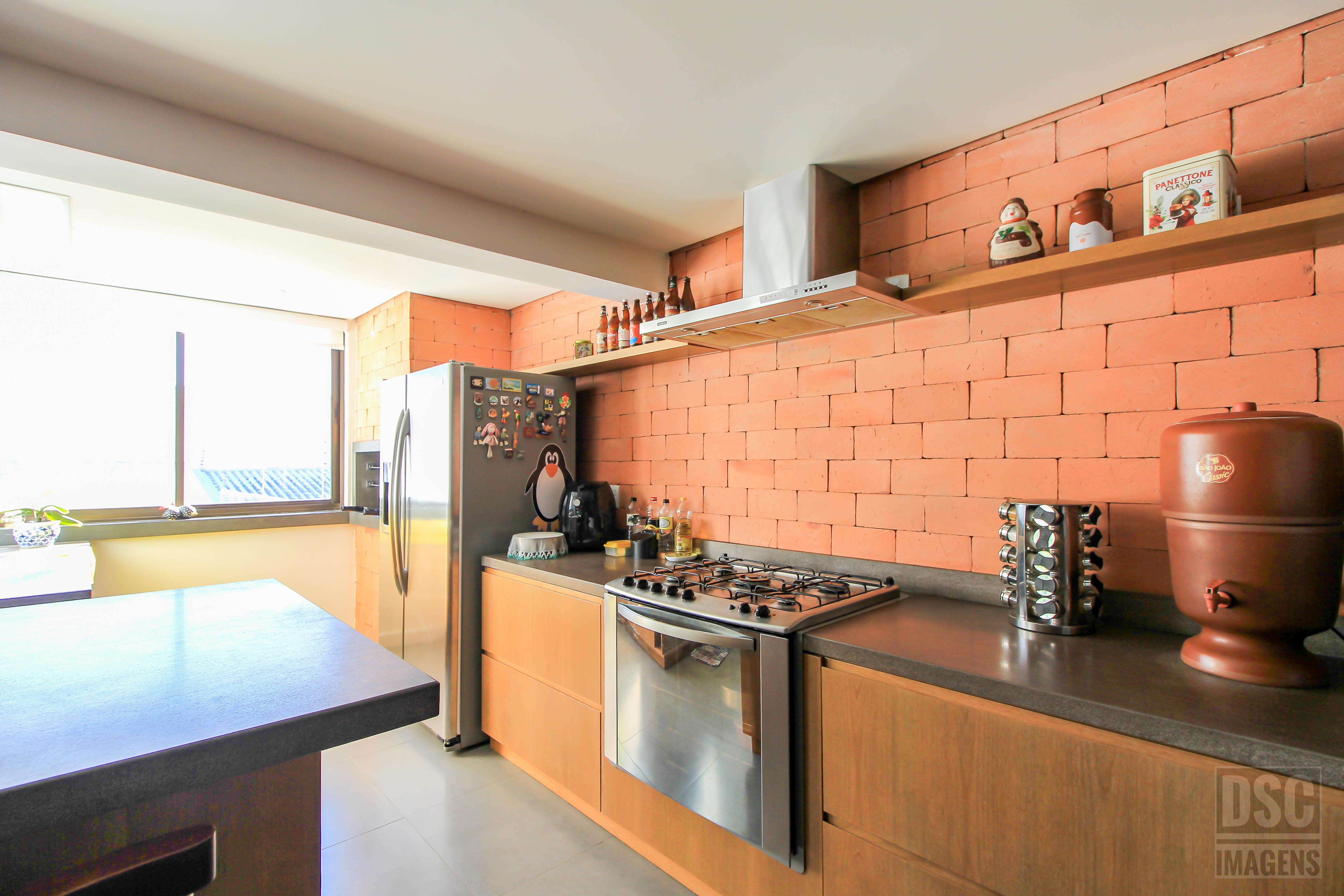 Imagem Casa com 4 Quartos à Venda, 456 m²em Chácara das Pedras - Porto Alegre Imagem Casa com 4 Quartos à Venda, 456 m²em Chácara das Pedras - Porto Alegre