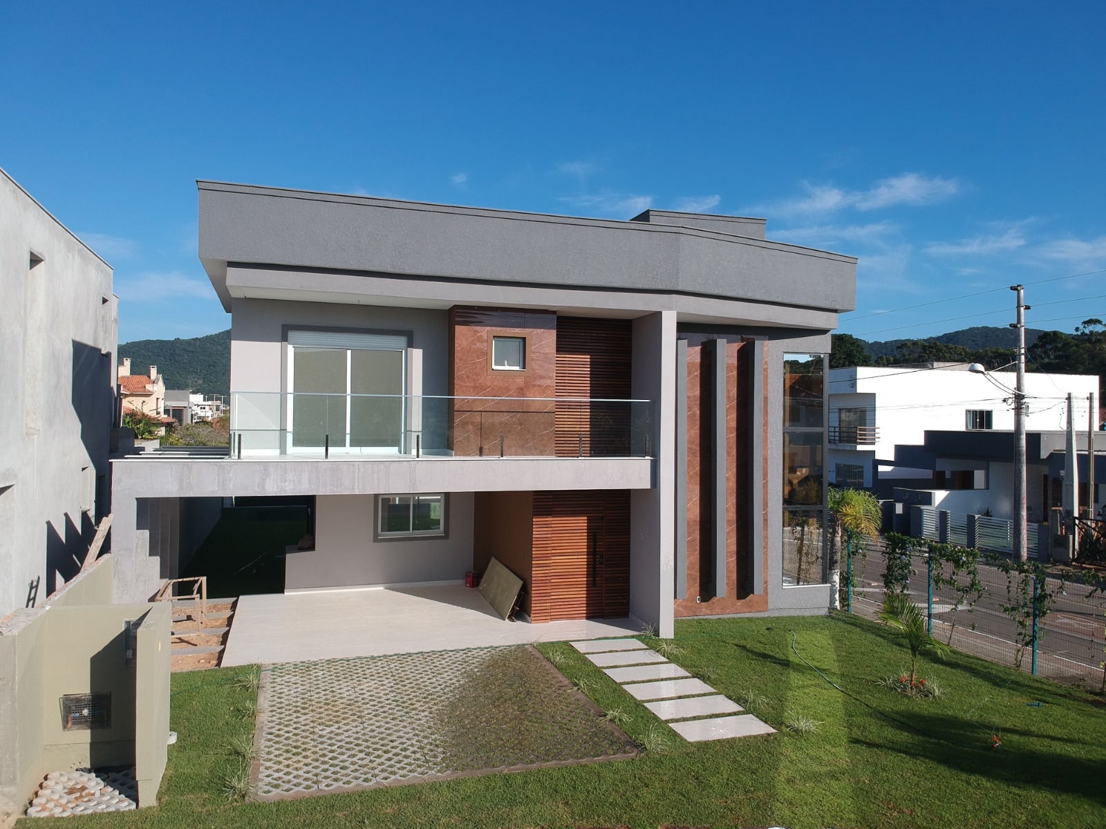 Casa de Condomínio com 3 Quartos à Venda, 212 m²em São João do Rio Vermelho - Florianópolis
