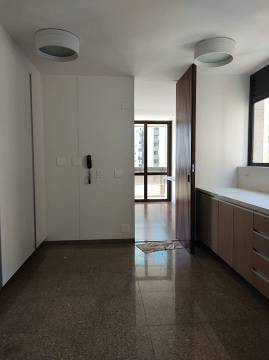 Imagem Apartamento com 3 Quartos para Alugar, 225 m²em Itaim Bibi - São Paulo