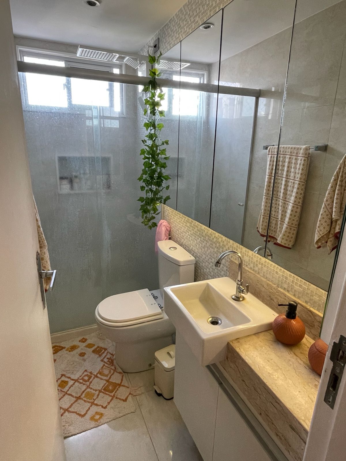 Imagem Apartamento com 2 Quartos à Venda, 65 m² em Aflitos - Recife