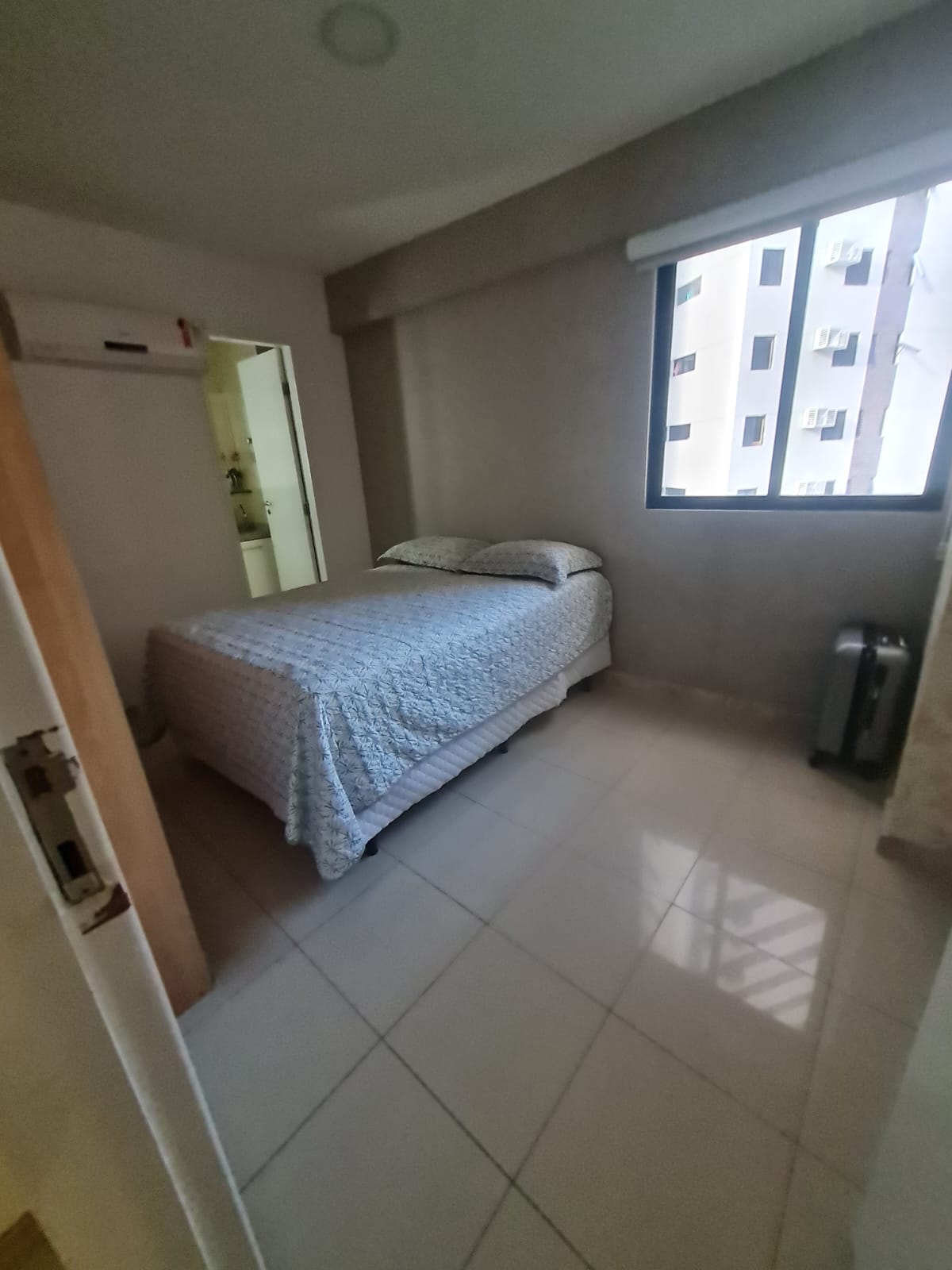 Imagem Apartamento com 3 Quartos à Venda, 100 m²em Aflitos - Recife