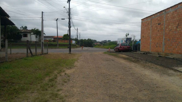 Imagem Casa com 2 Quartos à Venda, 65 m² em Vila Macarini - Criciúma Imagem Casa com 2 Quartos à Venda, 65 m² em Vila Macarini - Criciúma