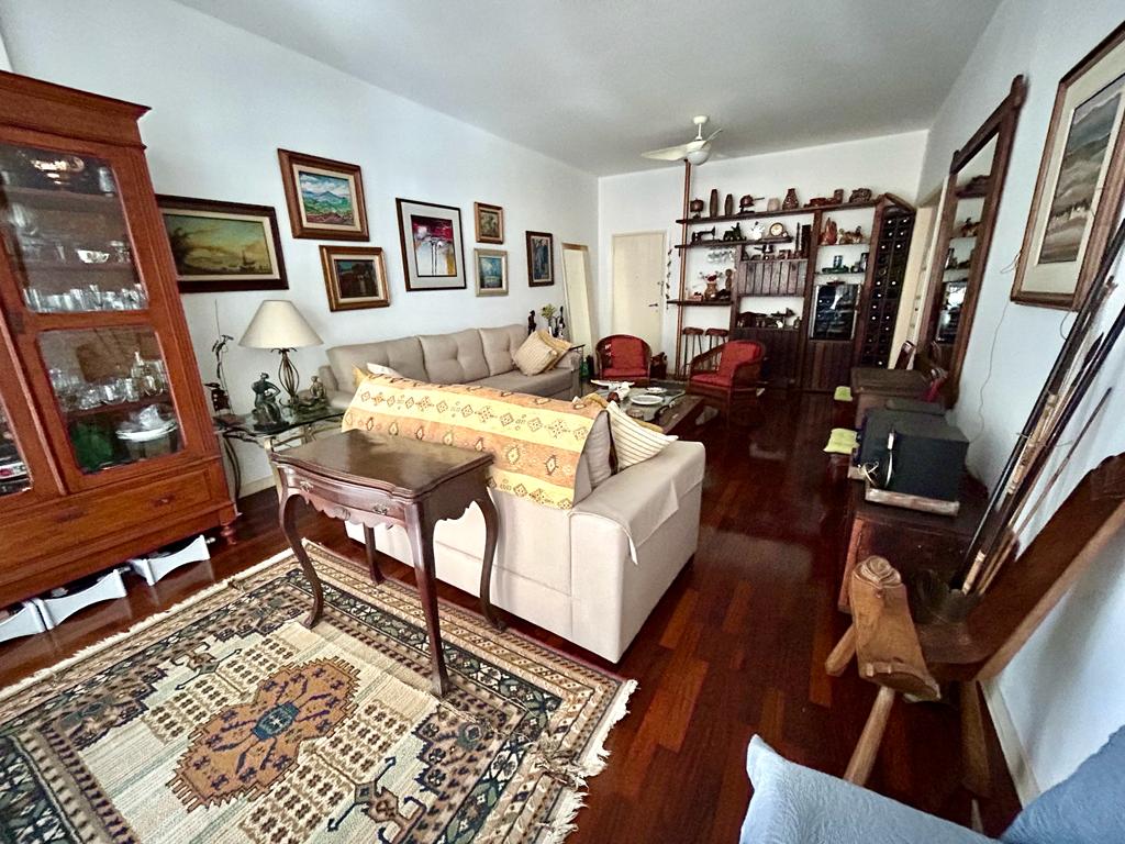 Imagem Apartamento com 4 Quartos à Venda, 190 m²em Icaraí - Niterói