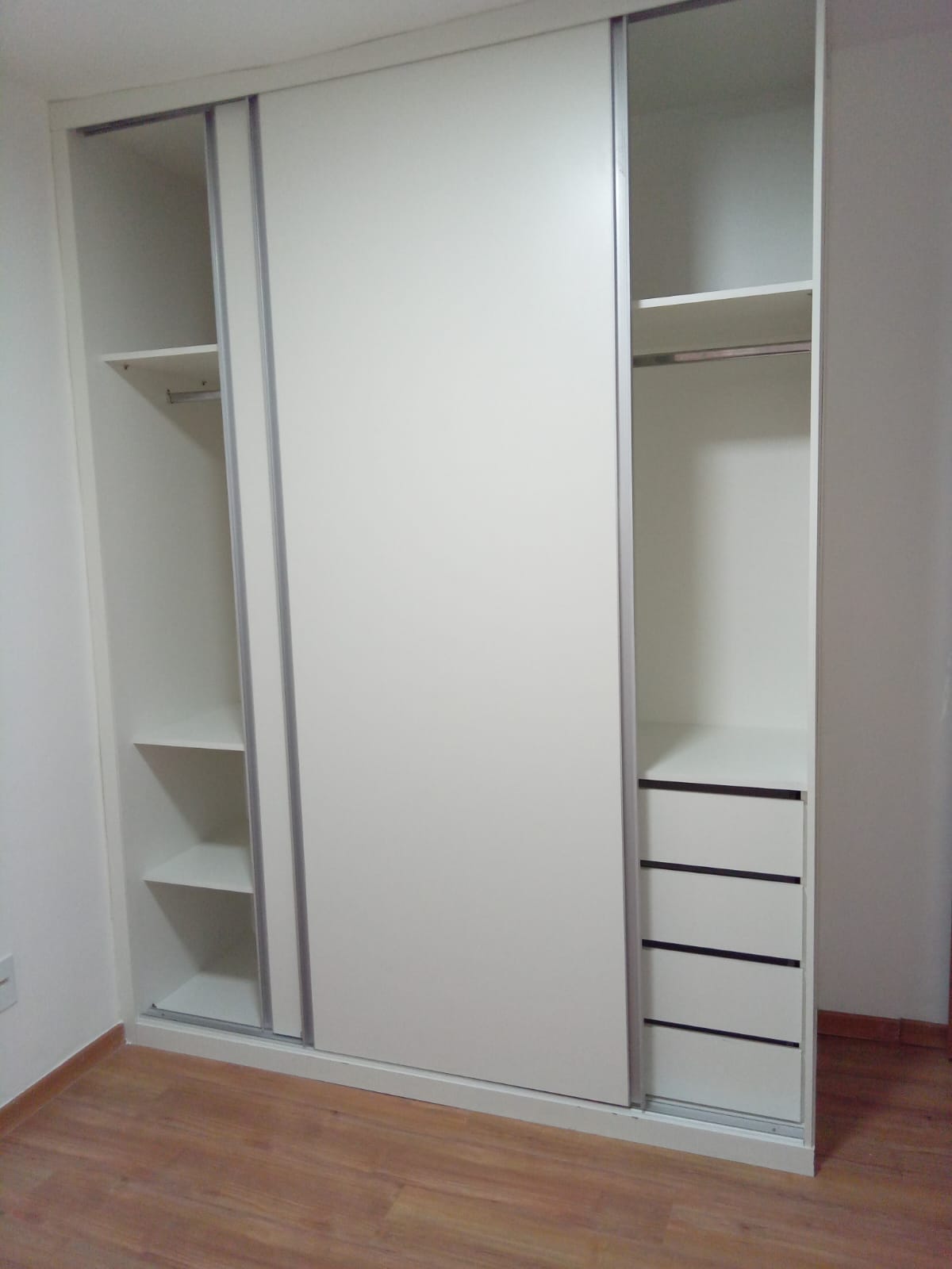 Imagem Apartamento com 2 Quartos para Alugar, 57 m² em Jardim Tropical - Nova Iguaçu Imagem Apartamento com 2 Quartos para Alugar, 57 m² em Jardim Tropical - Nova Iguaçu