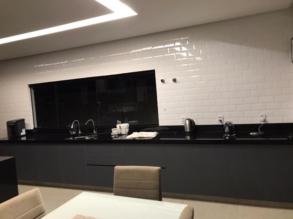 Imagem Casa de Condomínio com 3 Quartos à Venda, 271 m²em Portal Sul - Bela Vista de Goiás Imagem Casa de Condomínio com 3 Quartos à Venda, 271 m²em Portal Sul - Bela Vista de Goiás