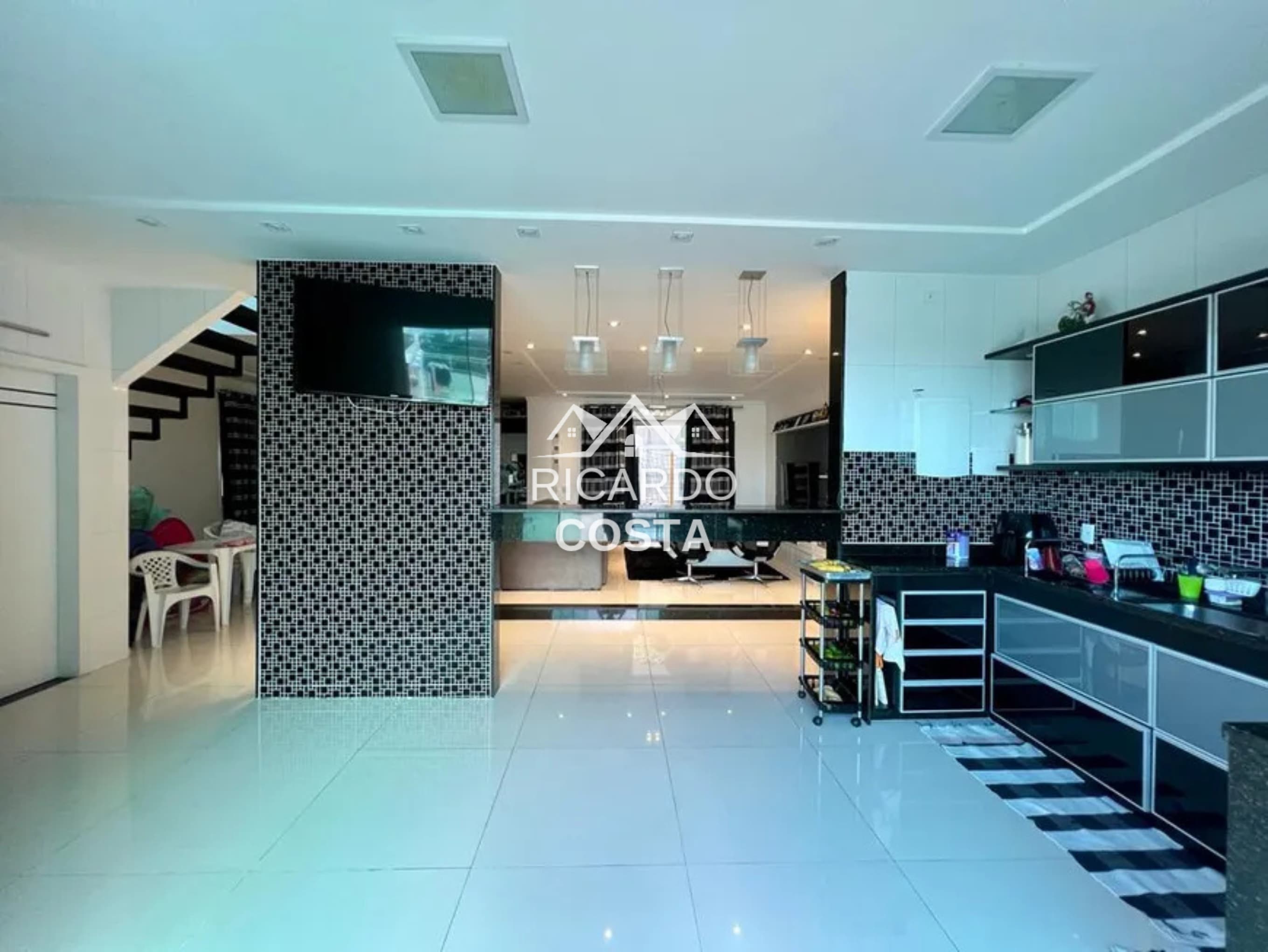 Imagem Casa de Condomínio com 3 Quartos à Venda ou Locação, 310 m² em Jacarepaguá - Rio de Janeiro