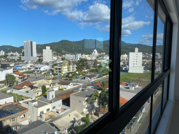 Apartamento com 3 Quartos à Venda, 108 m² em Centro - Camboriú