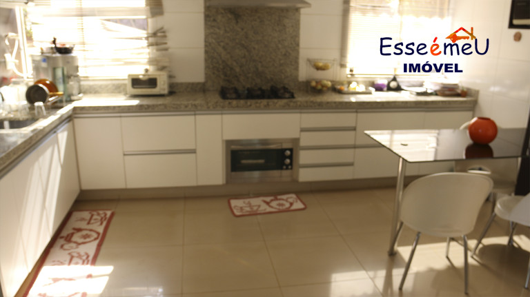 Imagem Casa de Condomínio com 4 Quartos à Venda, 295 m² em Jardins Madri - Goiânia Imagem Casa de Condomínio com 4 Quartos à Venda, 295 m² em Jardins Madri - Goiânia