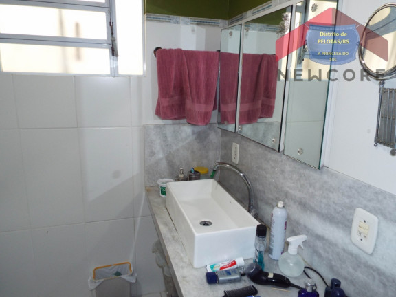 Imagem Apartamento com 3 Quartos à Venda,  em Centro - Pelotas