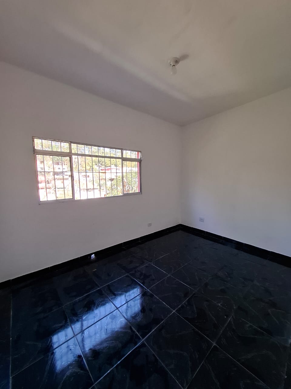 Imagem Casa com 2 Quartos para Alugar, em Jardim Souza - São Paulo Imagem Casa com 2 Quartos para Alugar, em Jardim Souza - São Paulo