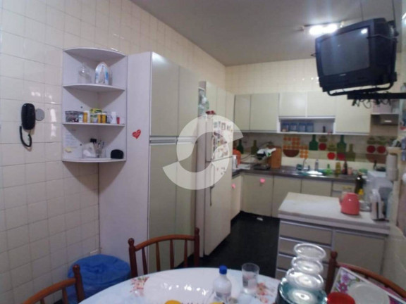 Imagem Apartamento com 4 Quartos à Venda, 222 m² em Icaraí - Niterói