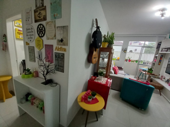 Imagem Apartamento com 2 Quartos à Venda, 69 m²em Centro - Florianópolis