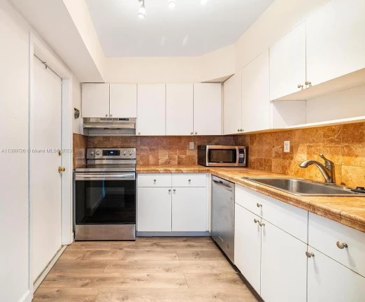 Imagem Apartamento com 3 Quartos à Venda ou Locação, 100 m²em Alphaville Residencial Um - Barueri