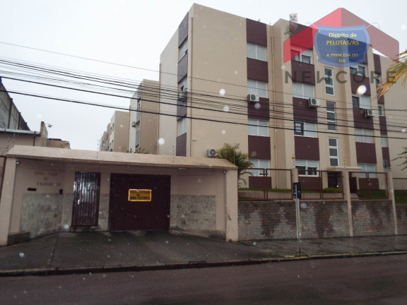 Apartamento com 3 Quartos à Venda,  em Centro - Pelotas