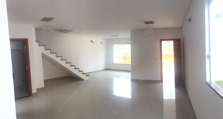 Imagem Sobrado com 3 Quartos à Venda,  em Tarumã - Manaus