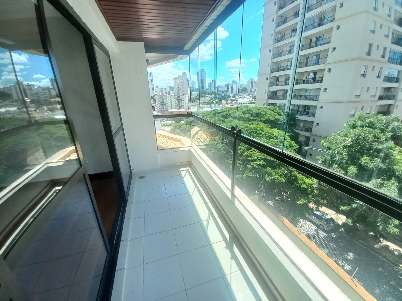 Imagem Apartamento com 3 Quartos à Venda, 132 m²em Cambuí - Campinas Imagem Apartamento com 3 Quartos à Venda, 132 m²em Cambuí - Campinas