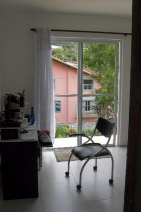 Imagem Casa de Condomínio com 3 Quartos à Venda,  em Iucas - Teresópolis