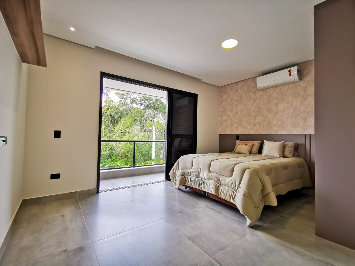 Imagem Casa com 6 Quartos à Venda, 148 m²em Riviera - Bertioga