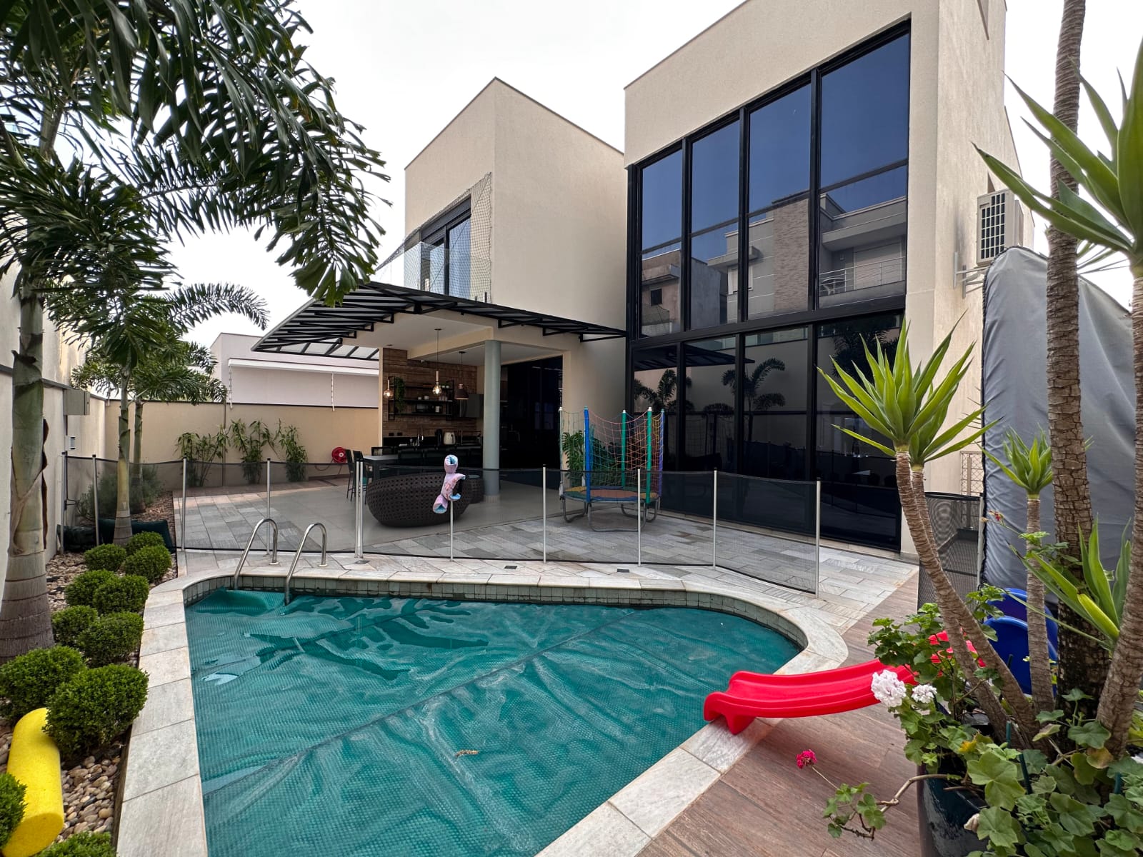 Imagem Sobrado com 4 Quartos à Venda, 395 m²em Jardim Novo Mundo - Jundiaí