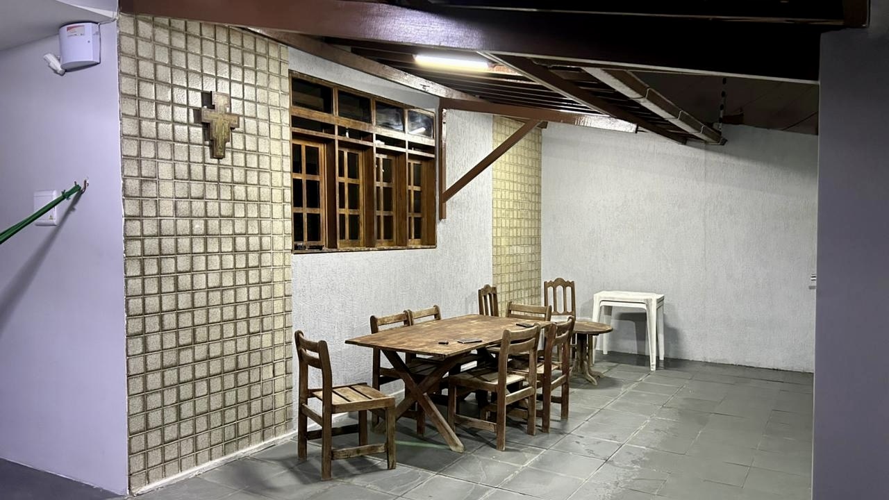 Imagem Casa com 3 Quartos à Venda, 94 m² em Catolé - Campina Grande Imagem Casa com 3 Quartos à Venda, 94 m² em Catolé - Campina Grande