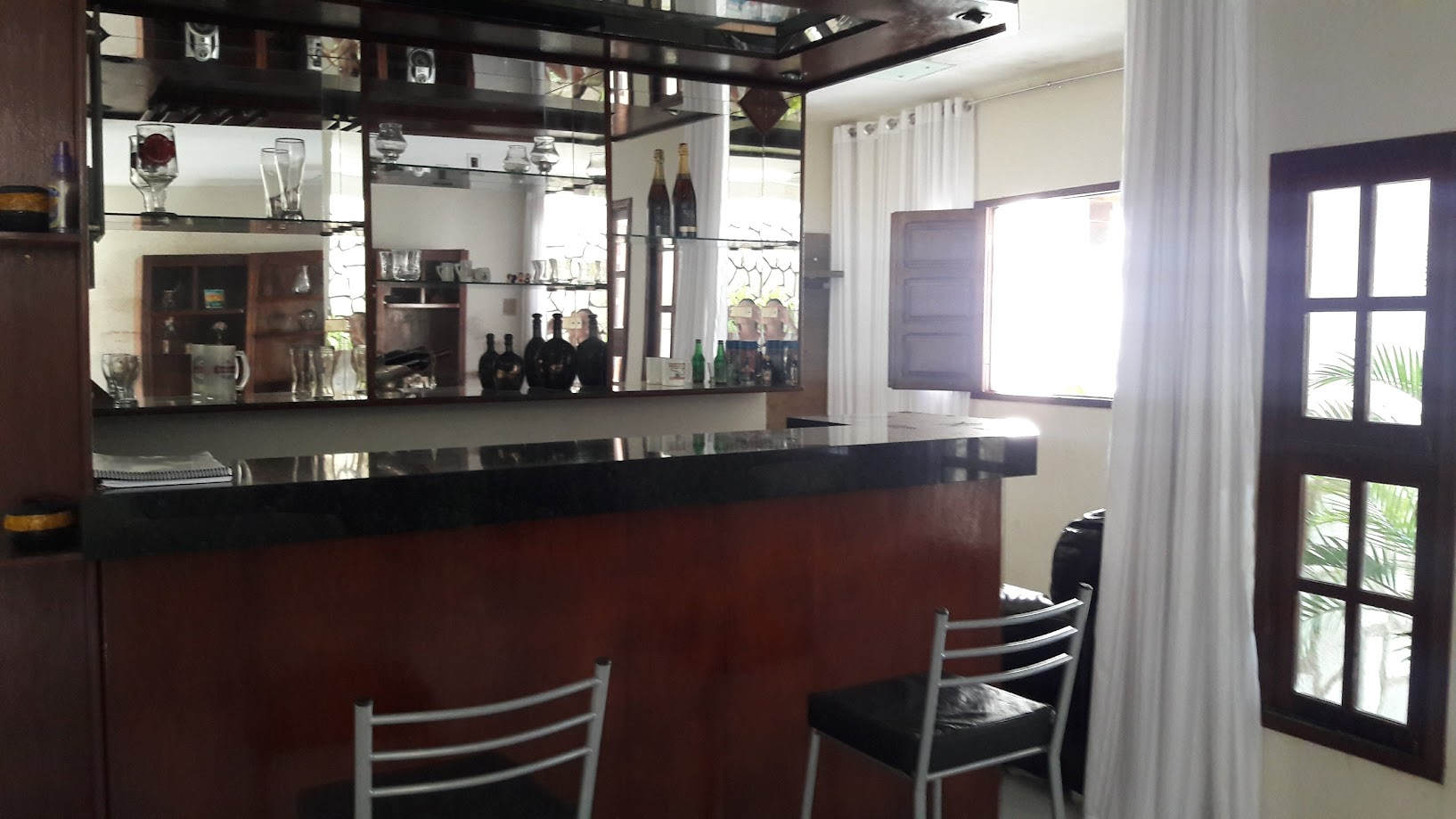Imagem Casa com 3 Quartos à Venda, 210 m²em Catolé - Campina Grande Imagem Casa com 3 Quartos à Venda, 210 m²em Catolé - Campina Grande