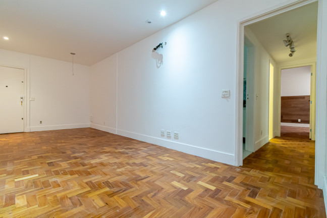 Imagem Apartamento com 3 Quartos à Venda,  em Laranjeiras - Rio de Janeiro