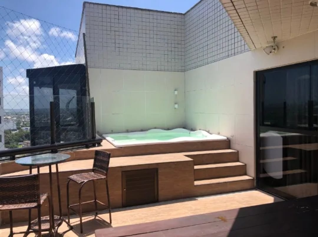 Imagem Apartamento com 4 Quartos à Venda, 333 m²em Madalena - Recife