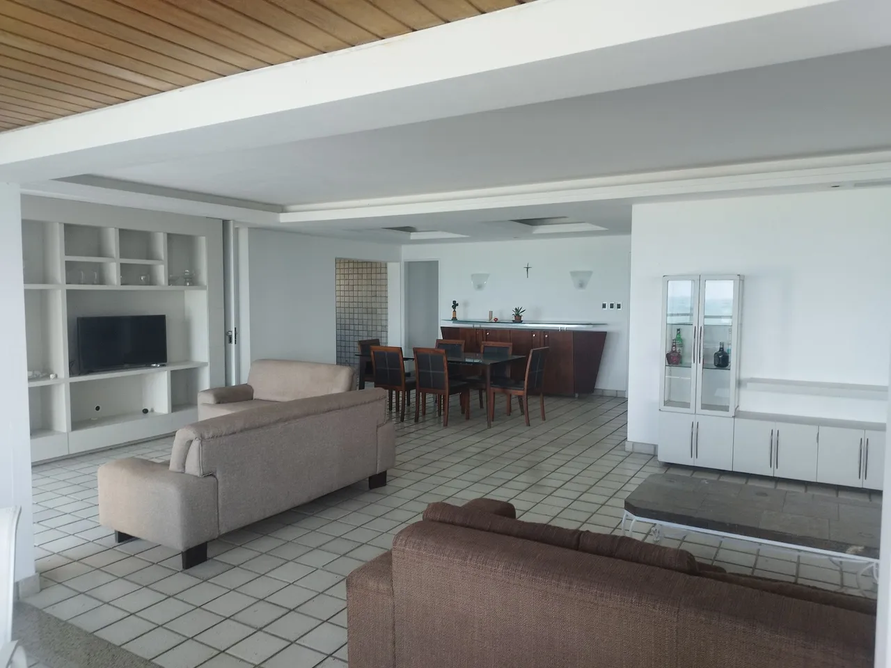 Imagem Apartamento com 4 Quartos para Alugar, 335 m²em Boa Viagem - Recife