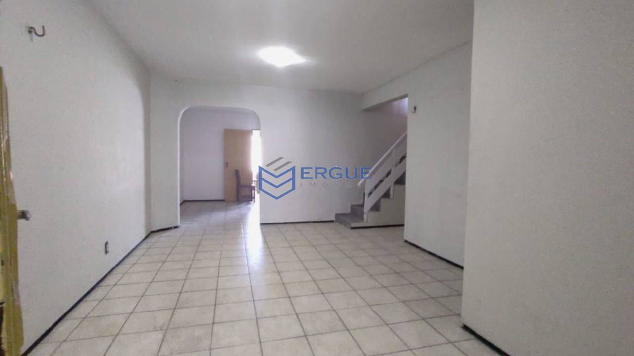 Imagem Casa com 4 Quartos à Venda, 180 m² em Prefeito José Walter - Fortaleza