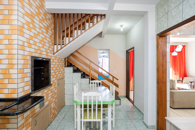 Imagem Casa com 3 Quartos à Venda,  em Sítio Cercado - Curitiba