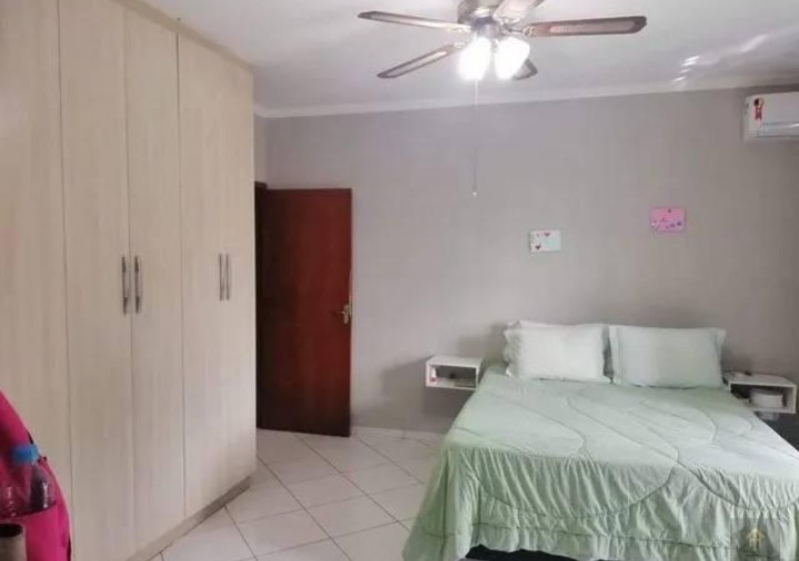 Imagem Sobrado com 4 Quartos à Venda, 195 m²em Residencial Bosque dos Ipês - São José dos Campos