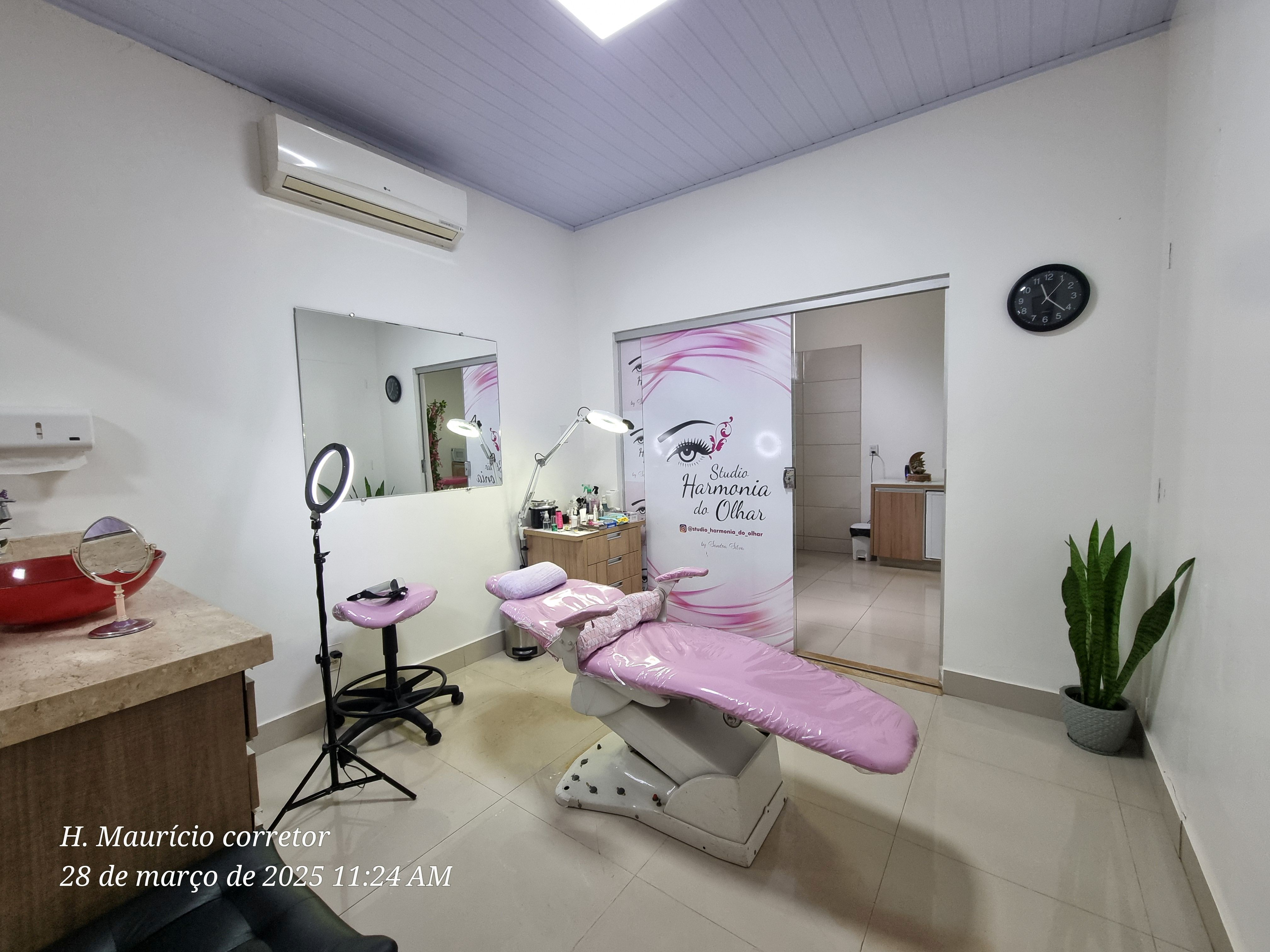 Imagem Sobrado com 3 Quartos à Venda, 165 m² em Setor Jaó - Goiânia Imagem Sobrado com 3 Quartos à Venda, 165 m² em Setor Jaó - Goiânia