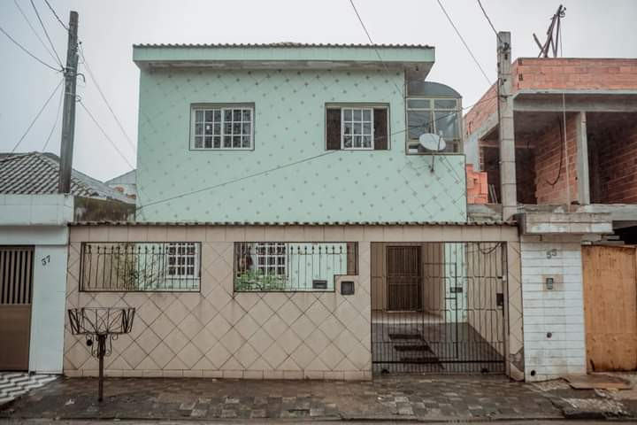 Sobrado à Venda, 233 m² em Vila Nova - Cubatão