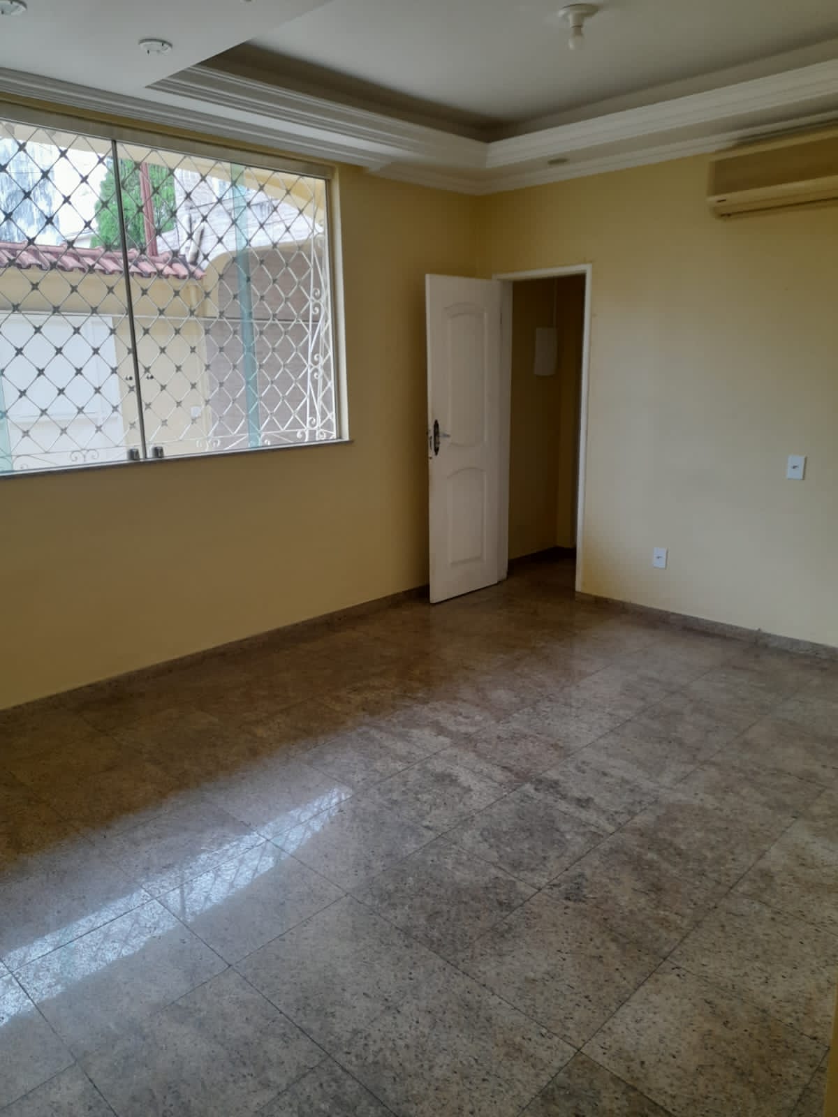 Imagem Casa com 5 Quartos à Venda ou Locação, 224 m²em Adrianópolis - Manaus