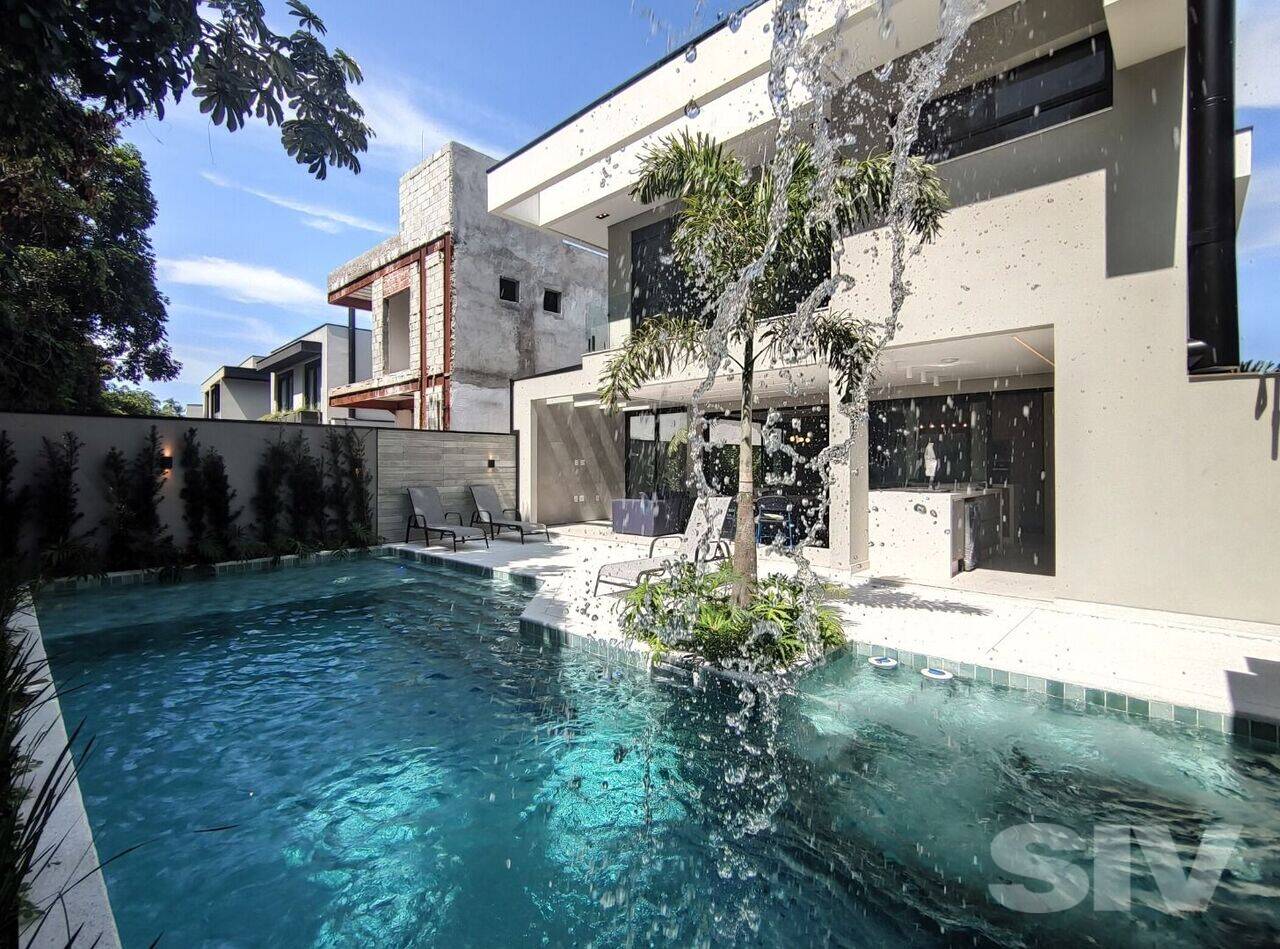 Imagem Sobrado com 5 Quartos à Venda, 370 m²em Riviera de São Lourenço - BERTIOGA