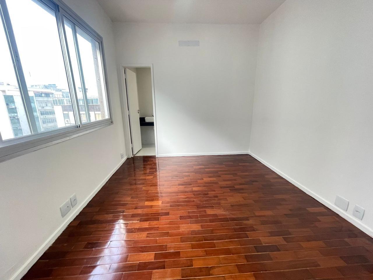 Imagem Apartamento com 3 Quartos à Venda, 100 m²em Copacabana - Rio de Janeiro