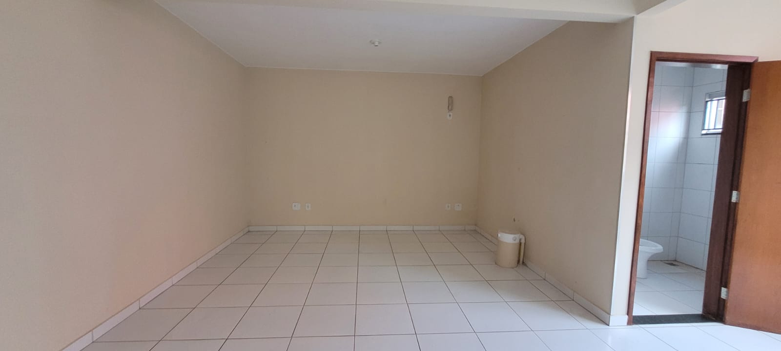 Imagem Ponto Comercial à Venda, 195 m²em Samambaia Sul (Samambaia) - Brasília Imagem Ponto Comercial à Venda, 195 m²em Samambaia Sul (Samambaia) - Brasília