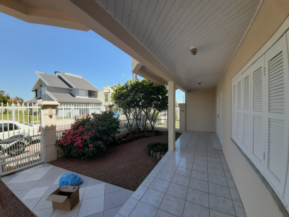 Imagem Casa com 6 Quartos à Venda, 308 m² em Capão Novo Village - Capão Da Canoa Imagem Casa com 6 Quartos à Venda, 308 m² em Capão Novo Village - Capão Da Canoa