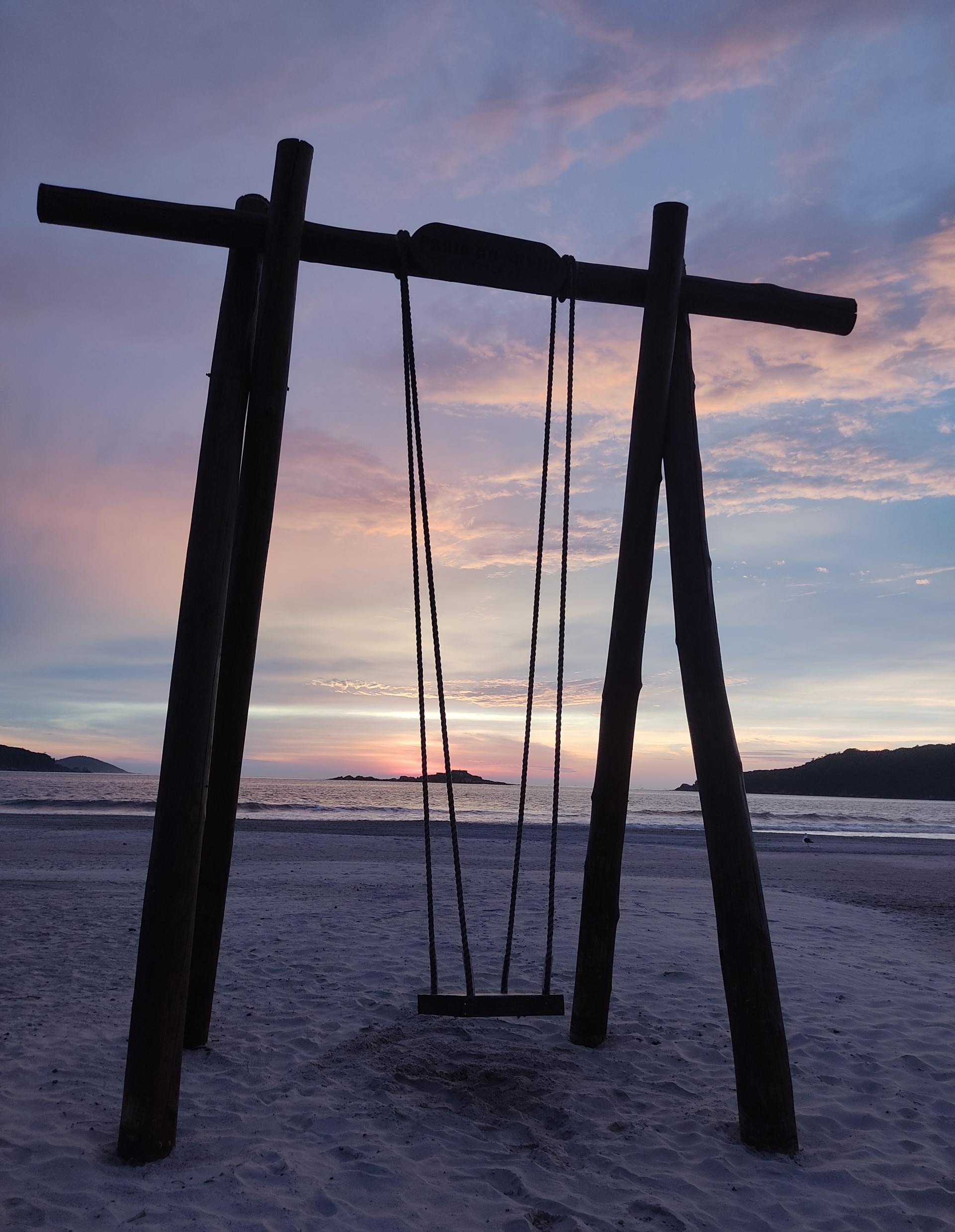 Imagem Sobrado à Venda ou Temporada, 100 m²em Praia do Sonho - Palhoça Imagem Sobrado à Venda ou Temporada, 100 m²em Praia do Sonho - Palhoça