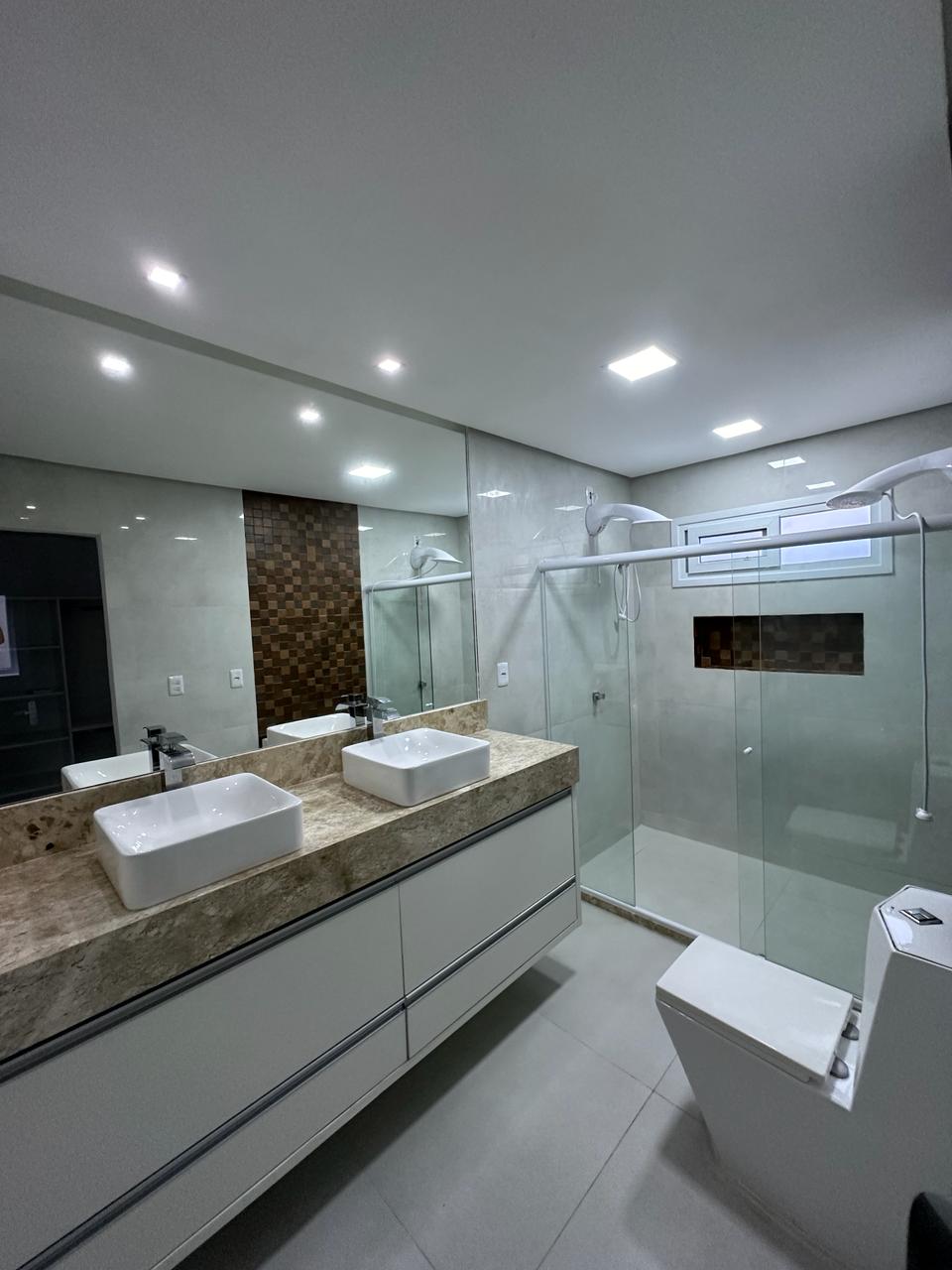 Imagem Casa de Condomínio com 4 Quartos à Venda, 320 m²em Alphaville (Abrantes) - Camaçari