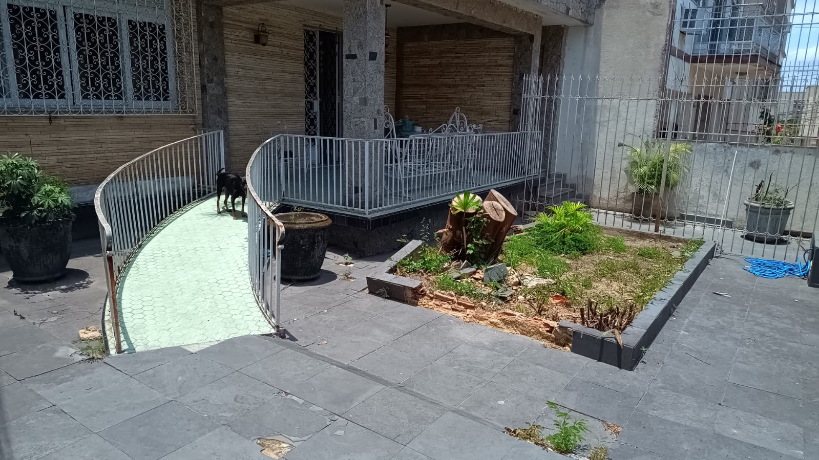 Imagem Casa com 5 Quartos à Venda, 300 m²em Moneró - Rio de Janeiro Imagem Casa com 5 Quartos à Venda, 300 m²em Moneró - Rio de Janeiro