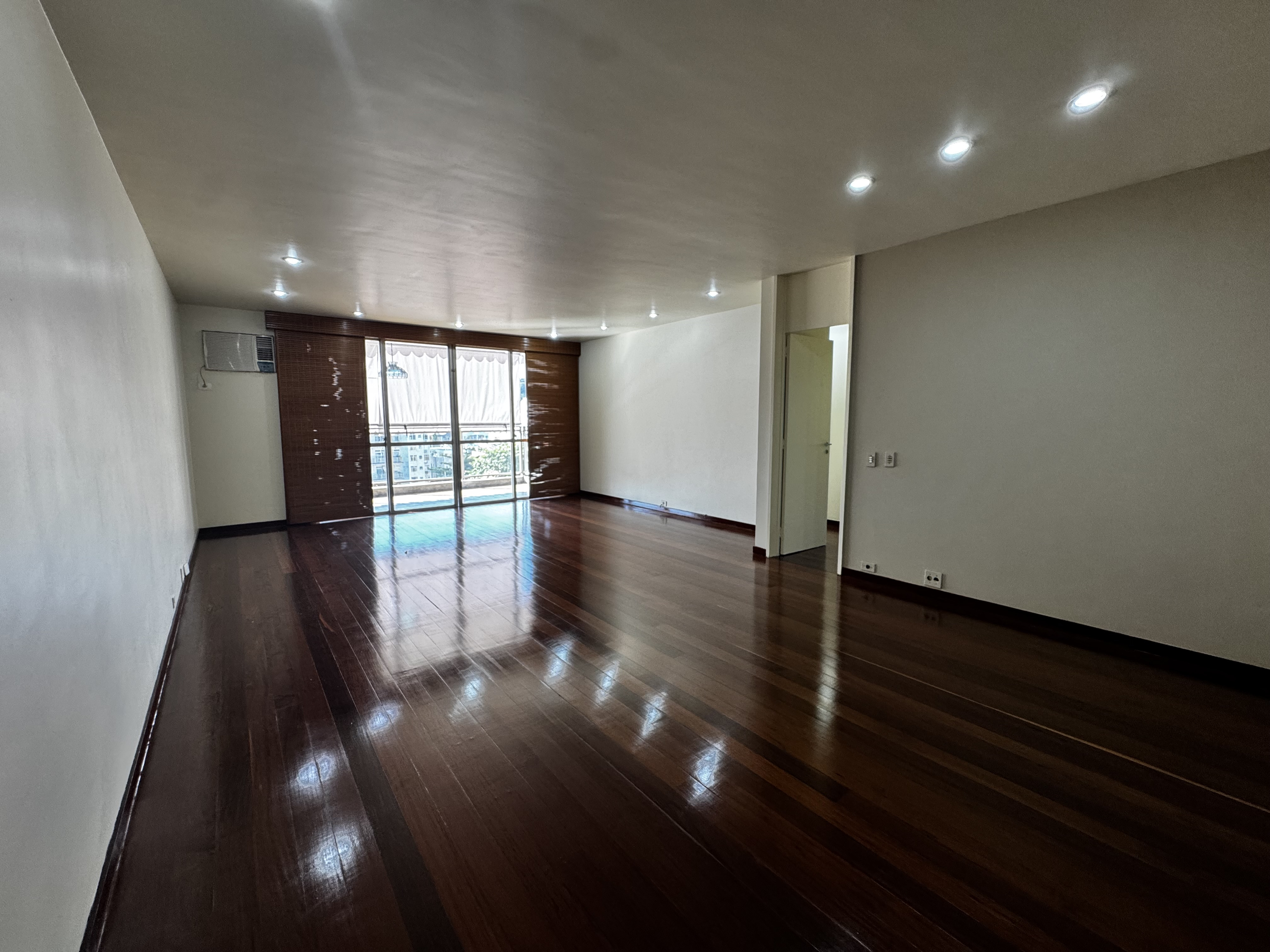 Apartamento com 3 Quartos à Venda, 150 m² em Laranjeiras - Rio de Janeiro