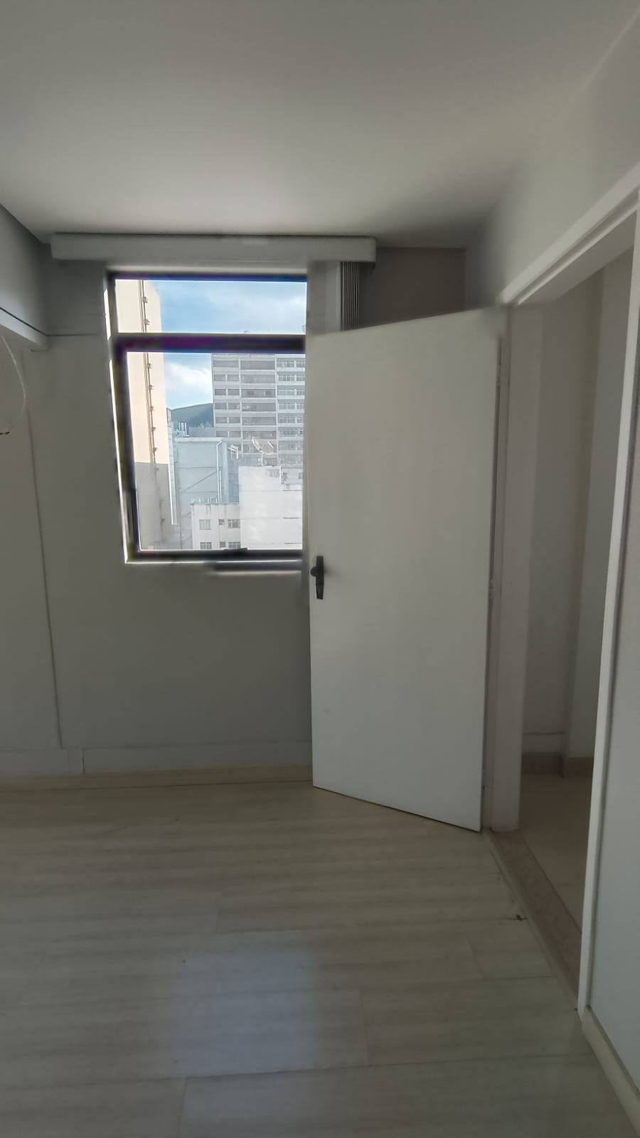 Imagem Sala Comercial à Venda ou Locação, 180 m² em Centro - Juiz de Fora