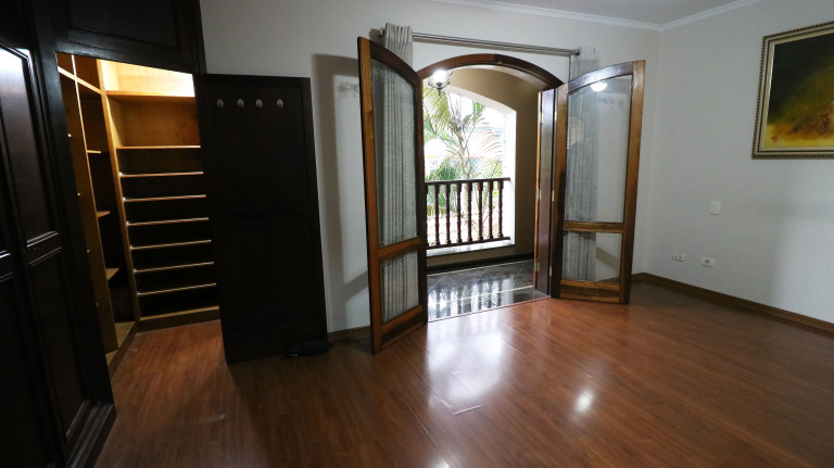 Imagem Sobrado com 3 Quartos à Venda,  em Bortolândia - São Paulo