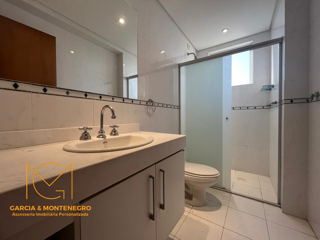 Imagem Apartamento com 3 Quartos para Alugar, 130 m²em Gonzaga - Santos